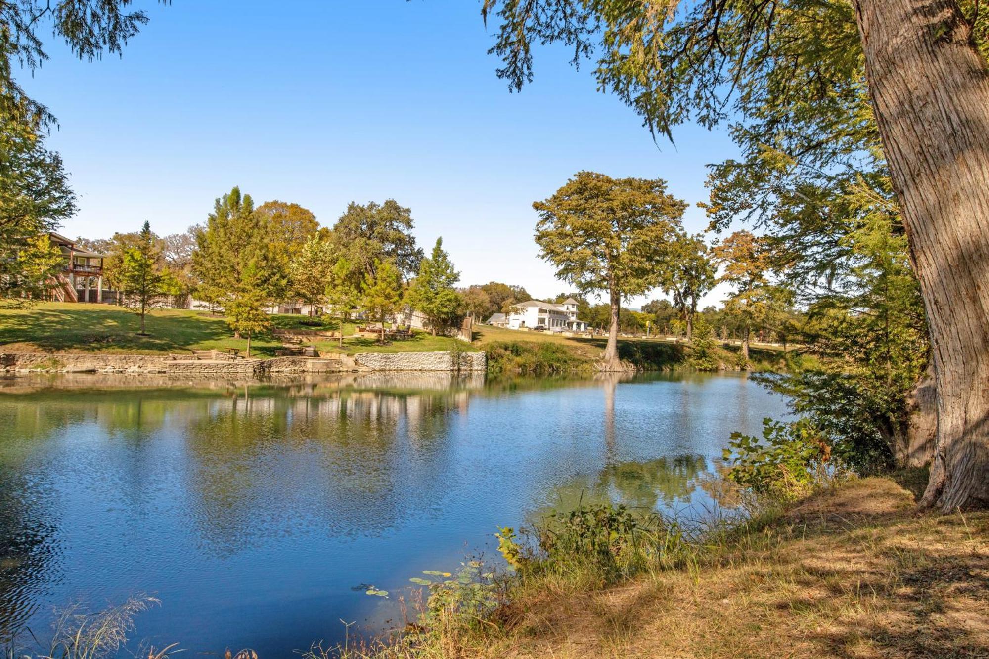 The Village At Gruene Ню Браунфелс Стая снимка